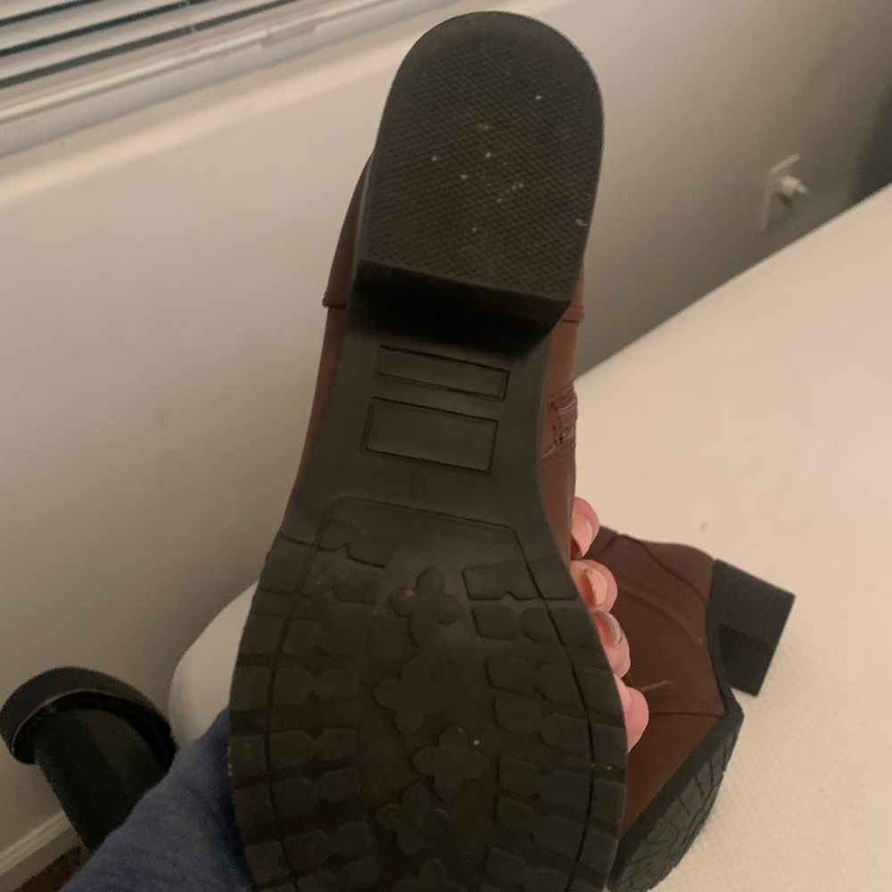 Combat boots